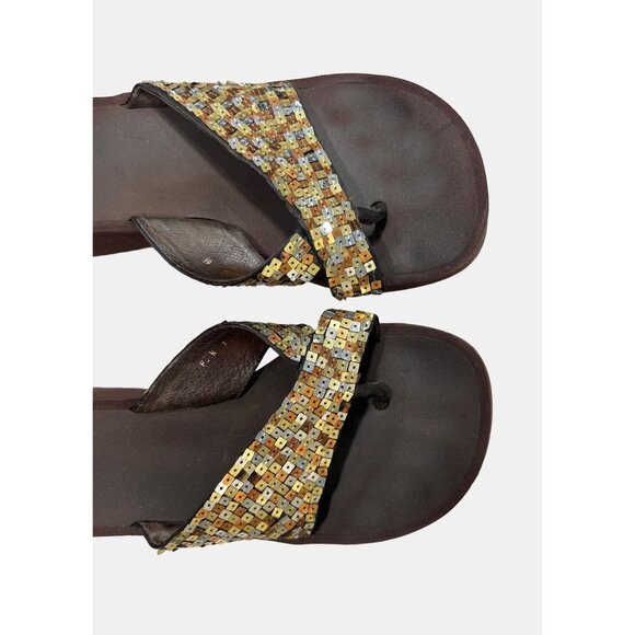✅3/$20 Swim Sale-YELLOW BOX Flip-Flop Wedge Sandals (Gold & Silver) Size 6.5 - Picture 6 of 8